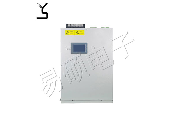 無(wú)功靜止補(bǔ)償裝置的優(yōu)點(diǎn)有： 1、全部為靜止部件，運(yùn)行可靠。 2、響應(yīng)速度快，一般為1～2個(gè)頻率周期，而同步調(diào)相機(jī)在15個(gè)頻率周期以上。 3、主要設(shè)計(jì)部件可裝于戶(hù)外，一次投資小。 4、無(wú)失步危險(xiǎn)。 5、損耗低。 6、可設(shè)計(jì)成分相單獨(dú)控制。 靜止無(wú)功補(bǔ)償裝置通過(guò)采用單獨(dú)的相—相控制，能通過(guò)調(diào)節(jié)三相的容抗和感抗來(lái)補(bǔ)償任何的不平衡線(xiàn)性穩(wěn)定負(fù)荷，使不平衡負(fù)荷變成三相平衡負(fù)荷，而不需要改變負(fù)荷和電源間的有功功率的交換值。 這樣，電網(wǎng)負(fù)荷不對(duì)稱(chēng)產(chǎn)生的負(fù)序電壓可以消除，同時(shí)節(jié)省了電網(wǎng)中為些增添的其它設(shè)備。通過(guò)平衡不對(duì)稱(chēng)負(fù)荷，整個(gè)電網(wǎng)的損失也會(huì)降低，這也就是為使電網(wǎng)對(duì)稱(chēng)而采用靜止無(wú)功補(bǔ)償裝置的原因之一。 浙江易碩電氣有限公司是專(zhuān)業(yè)從事低壓電力電容器，智能電容器，電抗器，無(wú)功補(bǔ)償控制器，無(wú)功補(bǔ)償裝置系列的研發(fā)、設(shè)計(jì)、生產(chǎn)、銷(xiāo)售和服務(wù)為一體的高科技公司。 公司堅(jiān)持“以科技為動(dòng)力，以質(zhì)量求發(fā)展”為宗旨，致力打造智能電網(wǎng)專(zhuān)業(yè)服務(wù)領(lǐng)導(dǎo)品牌。 公司擁有一只高水準(zhǔn)的研發(fā)管理團(tuán)隊(duì)，集研發(fā)、生產(chǎn)、銷(xiāo)售、服務(wù)于一體，專(zhuān)注于智能無(wú)功補(bǔ)償、諧波治理、節(jié)能與電能質(zhì)量治理等電力自動(dòng)化高科技產(chǎn)業(yè)，主要產(chǎn)品有低壓智能電容器、諧波抑制性智能電容器、電力電容器、用電信息采集終端、配變多功能智能配電箱和智能配網(wǎng)等系列。 多年來(lái)，我們堅(jiān)持以“使產(chǎn)品智能化，使服務(wù)貼心化”為使命。易碩電氣本著對(duì)社會(huì)，對(duì)用戶(hù)高度的責(zé)任感，堅(jiān)持走專(zhuān)業(yè)化道路，繼續(xù)創(chuàng)新超越，努力為我國(guó)智能電網(wǎng)電力自動(dòng)化做出更大的貢獻(xiàn)。.jpg